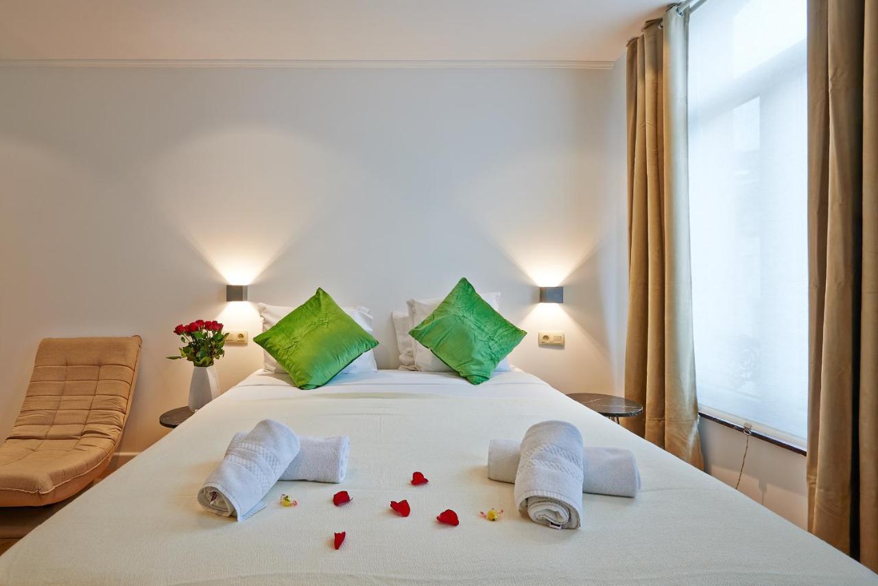 Hotel Les Ecrins Bruxelles Esterno foto